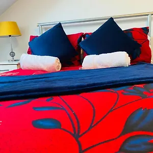 https://london-manor-homes.cambridgehotelsuk.com